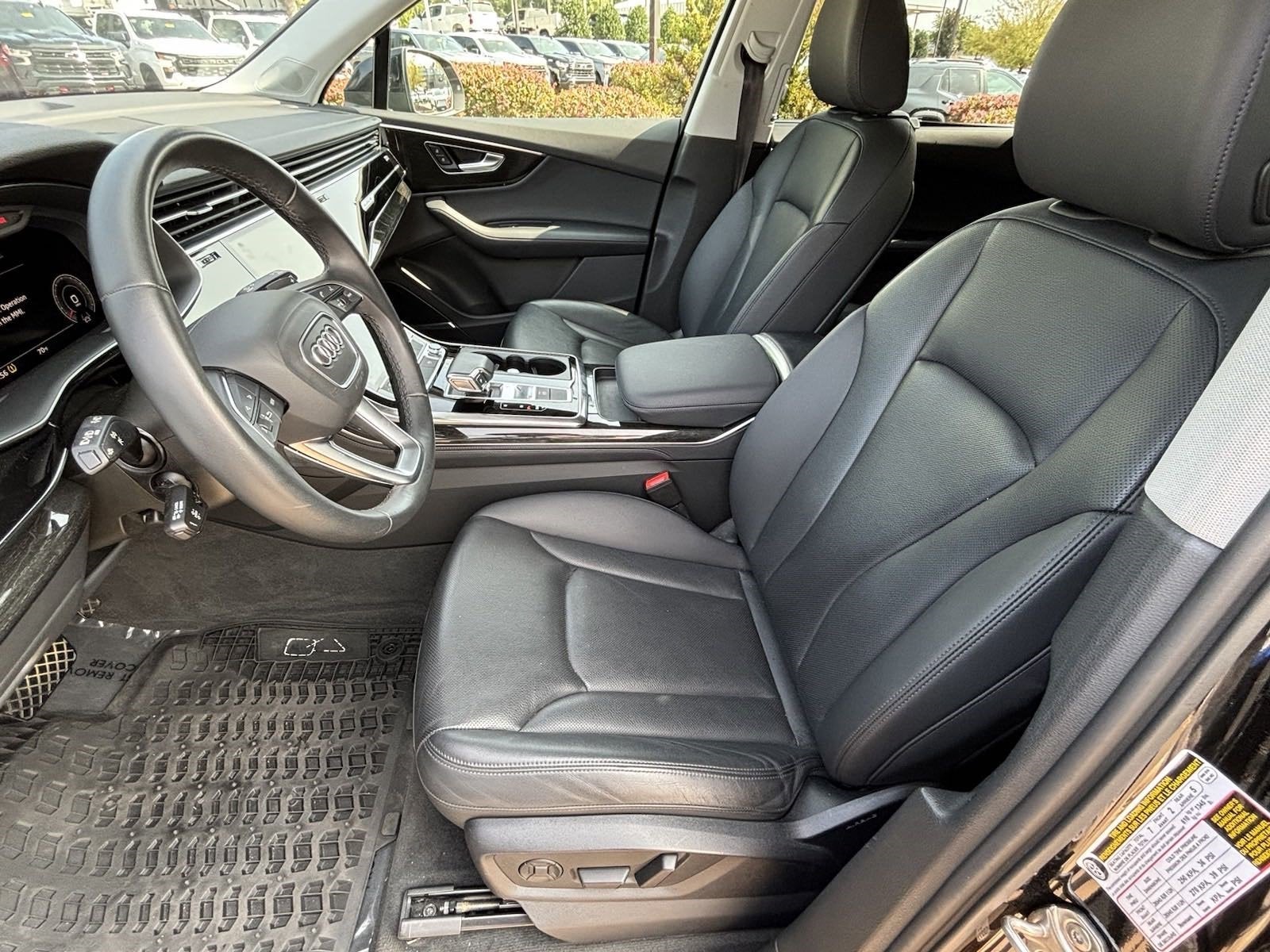 2023 Audi Q7 Premium Plus