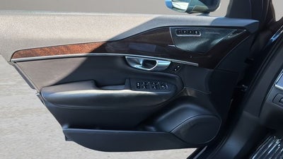 2019 Volvo XC90 T5 Momentum