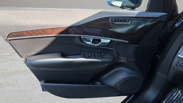 2019 Volvo XC90 T5 Momentum
