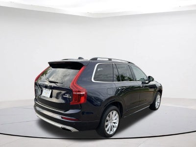 2017 Volvo XC90 Momentum