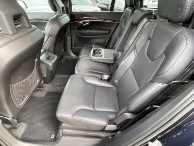 2017 Volvo XC90 Momentum