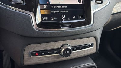 2022 Volvo XC90 Recharge Plug-In Hybrid T8 Inscription 7 Passenger