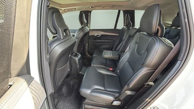 2022 Volvo XC90 Recharge Plug-In Hybrid T8 Inscription 7 Passenger