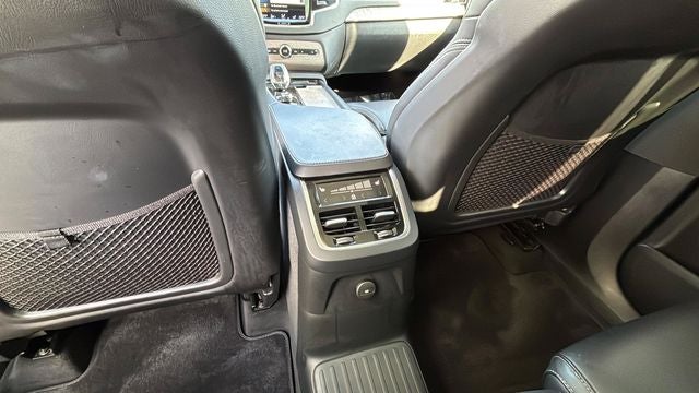2022 Volvo XC90 Recharge Plug-In Hybrid T8 Inscription 7 Passenger