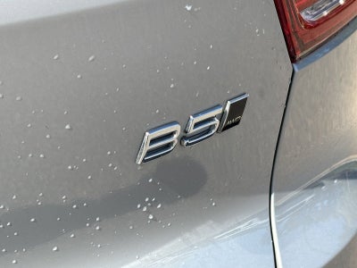 2024 Volvo XC40 B5 Core