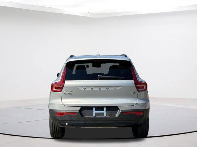 2024 Volvo XC40 B5 Core