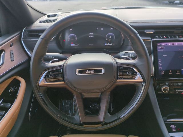 2023 Jeep Grand Cherokee Summit