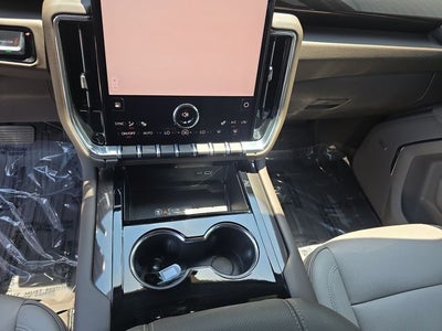 2025 GMC Yukon Elevation