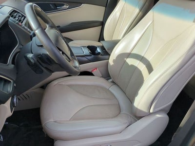 2019 Lincoln Nautilus Select