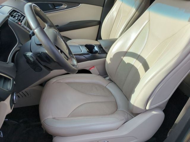 2019 Lincoln Nautilus Select