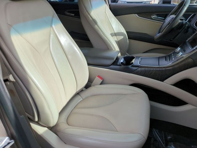 2019 Lincoln Nautilus Select