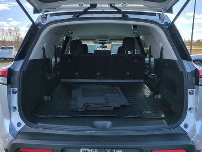 2025 Nissan Pathfinder S