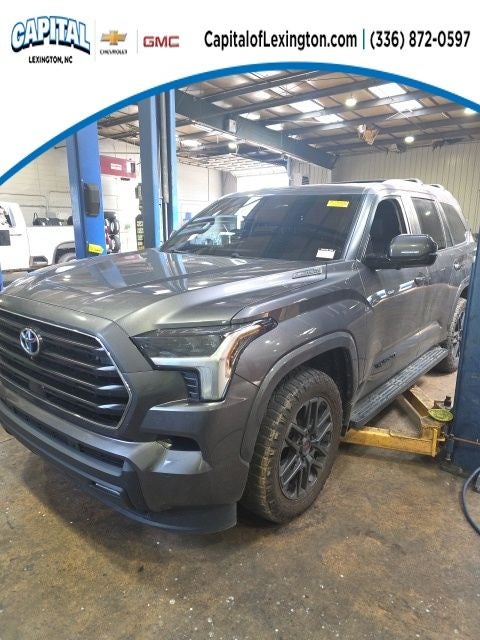 2024 Toyota Sequoia SR5