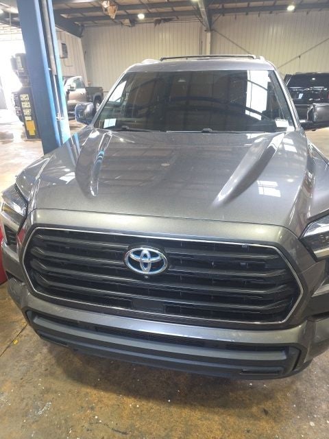 2024 Toyota Sequoia SR5