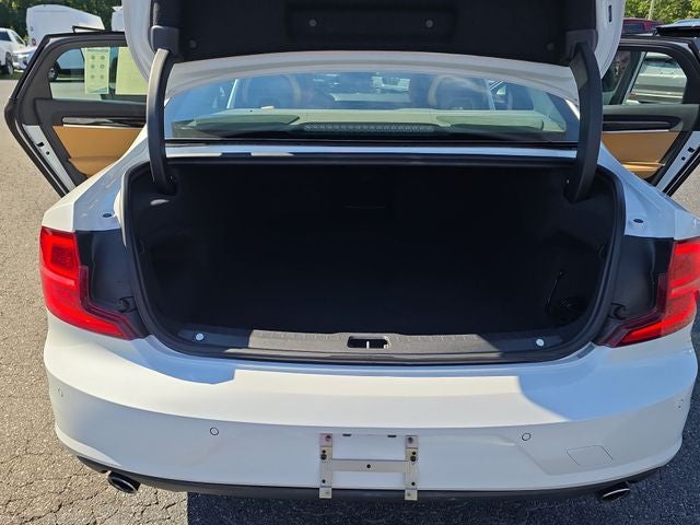 2018 Volvo S90 T5 Momentum