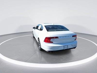 2018 Volvo S90 T5 Momentum