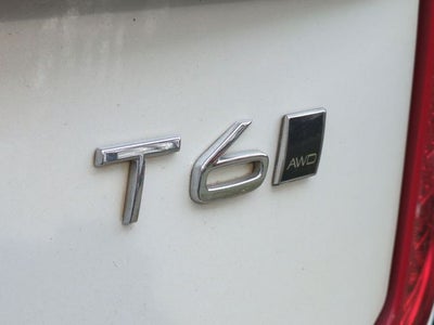 2021 Volvo XC90 T6 Momentum