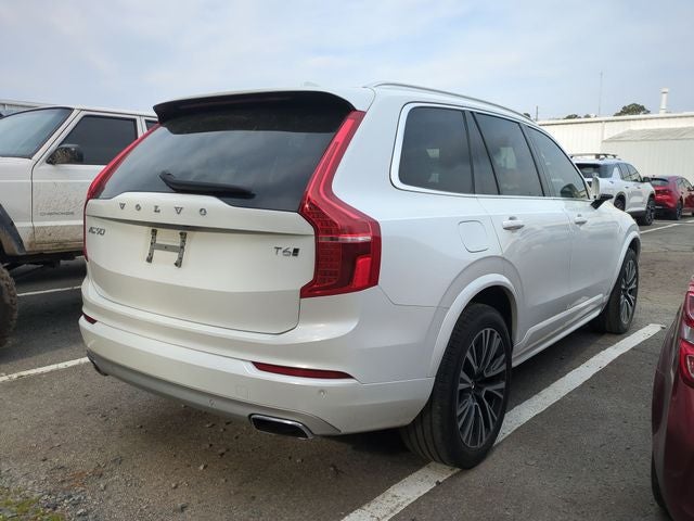 2021 Volvo XC90 T6 Momentum