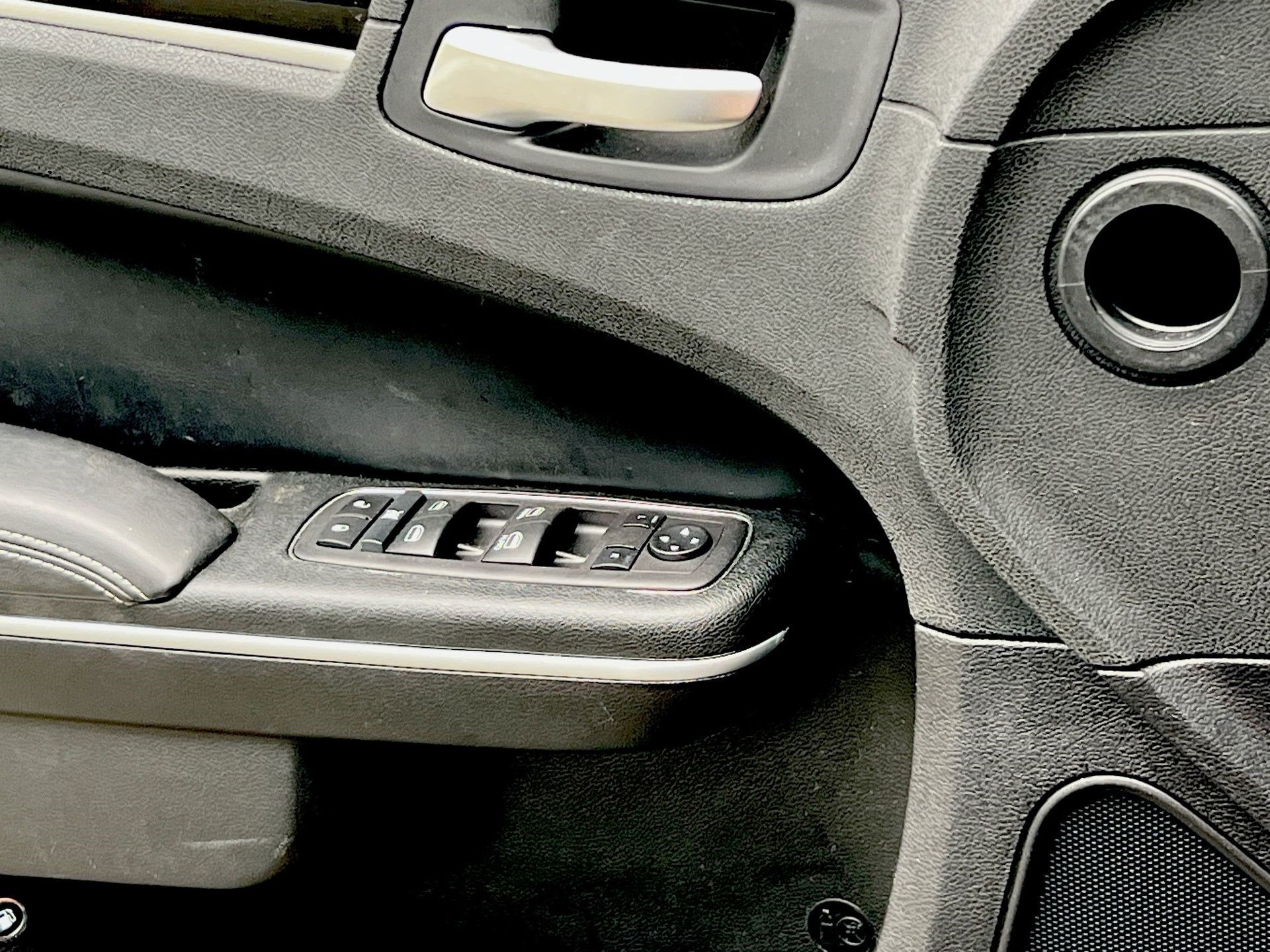 2023 Chrysler 300 300S