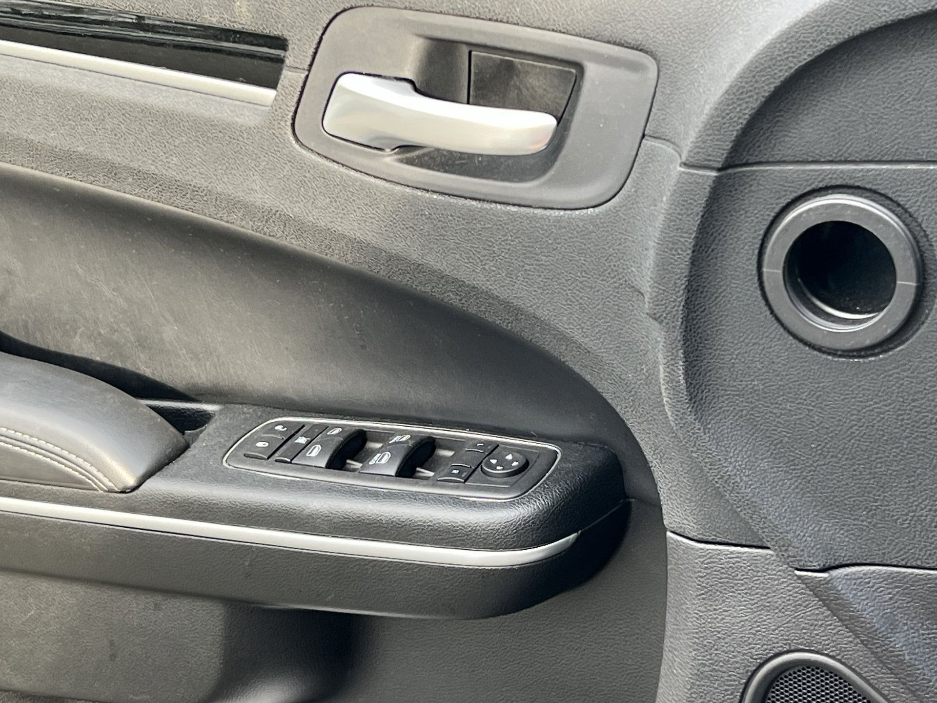 2023 Chrysler 300 300S