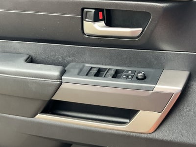 2022 Toyota Tundra 4WD SR5