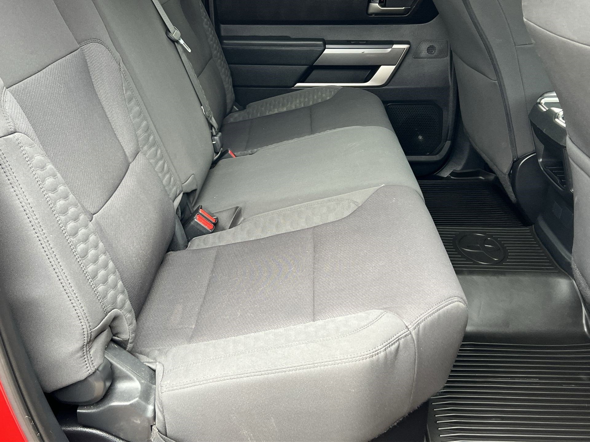 2022 Toyota Tundra 4WD SR5