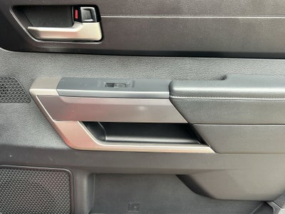 2022 Toyota Tundra 4WD SR5