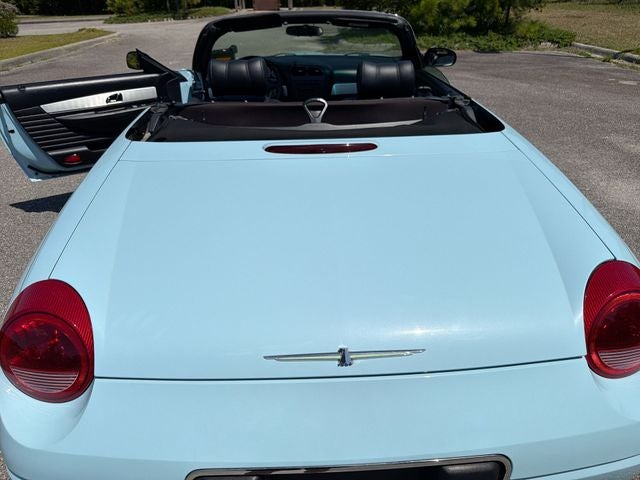 2003 Ford Thunderbird Base