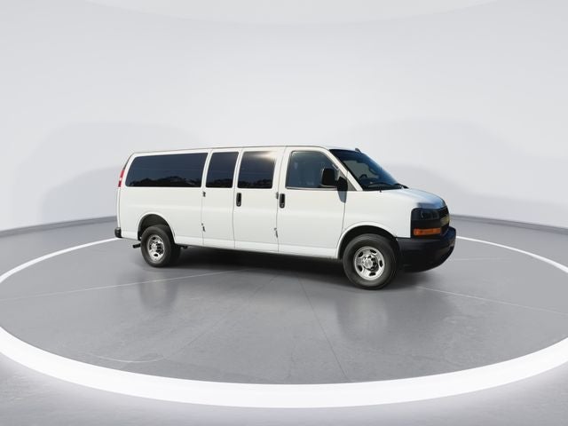 2025 Chevrolet Express 3500 LS Passenger