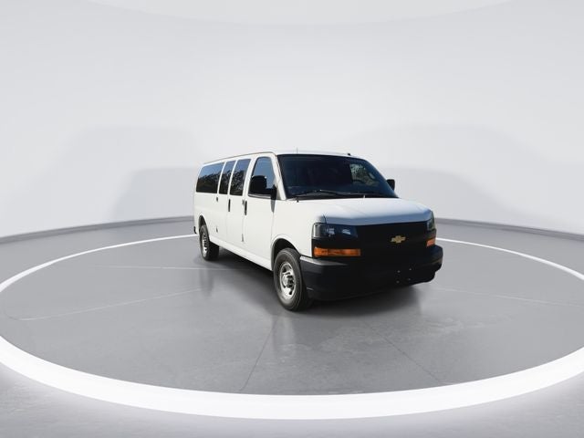 2025 Chevrolet Express 3500 LS Passenger