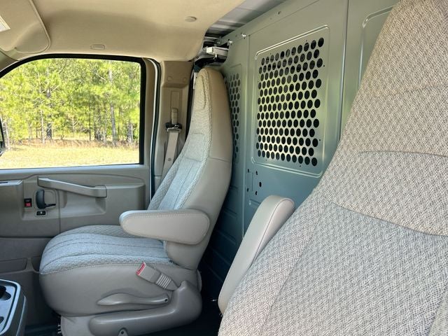 2025 Chevrolet Express 2500 Work Van Cargo