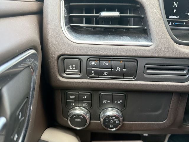 2023 GMC Yukon XL SLT