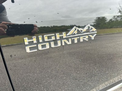 2023 Chevrolet Traverse High Country