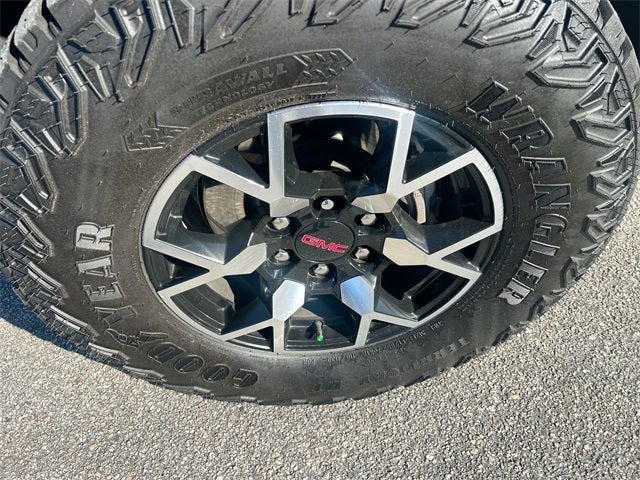 2023 GMC Canyon AT4X