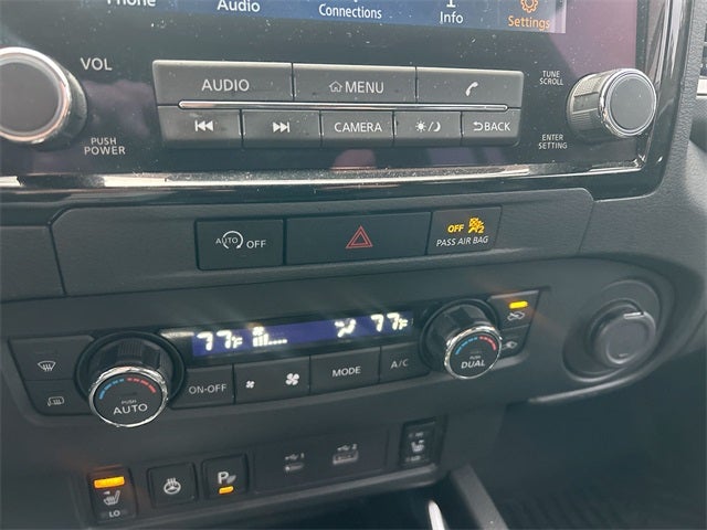 2024 Nissan Frontier SL