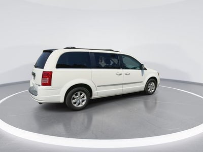 2010 Chrysler Town & Country Touring