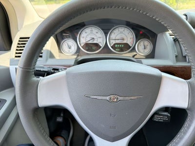 2010 Chrysler Town & Country Touring