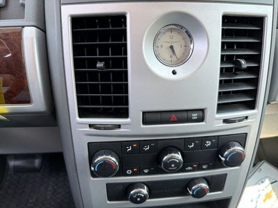 2010 Chrysler Town & Country Touring