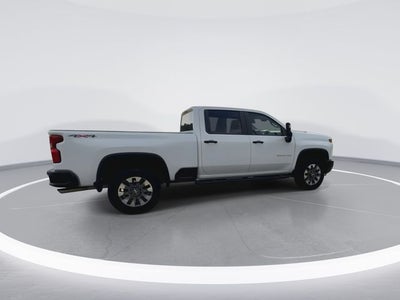 2026 Chevrolet Silverado 2500HD Custom