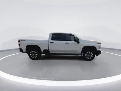 2026 Chevrolet Silverado 2500HD Custom
