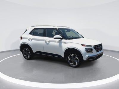 2025 Hyundai Venue SEL