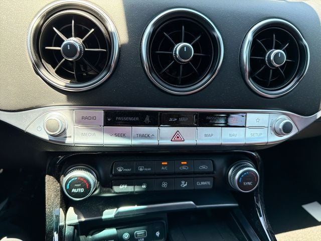 2019 Kia Stinger GT1
