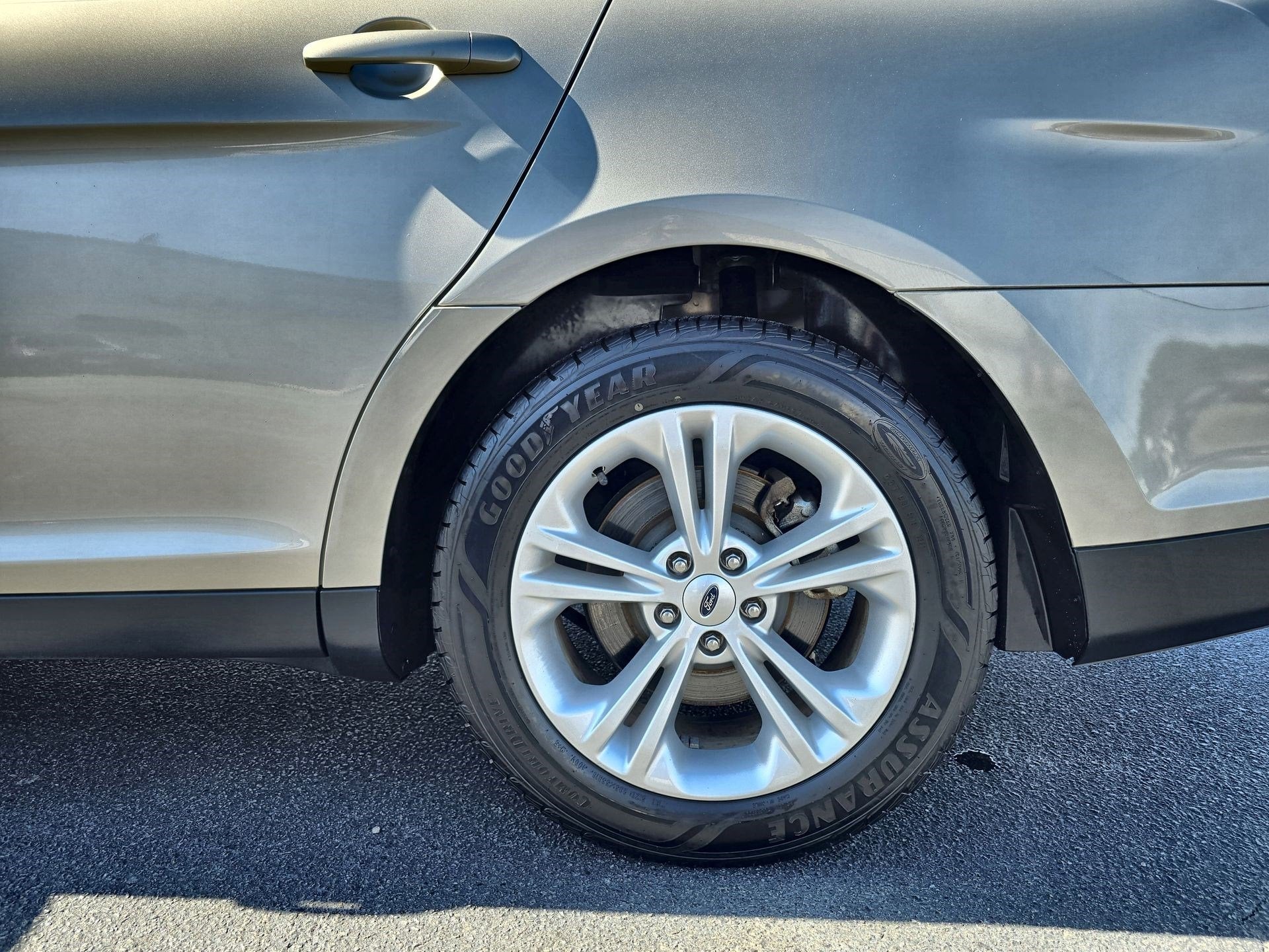 2018 Ford Taurus SEL