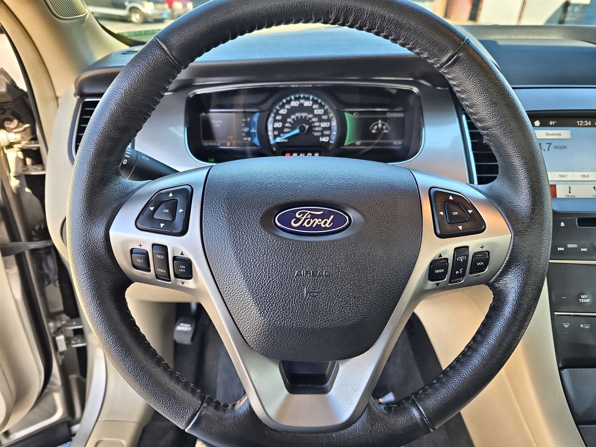 2018 Ford Taurus SEL