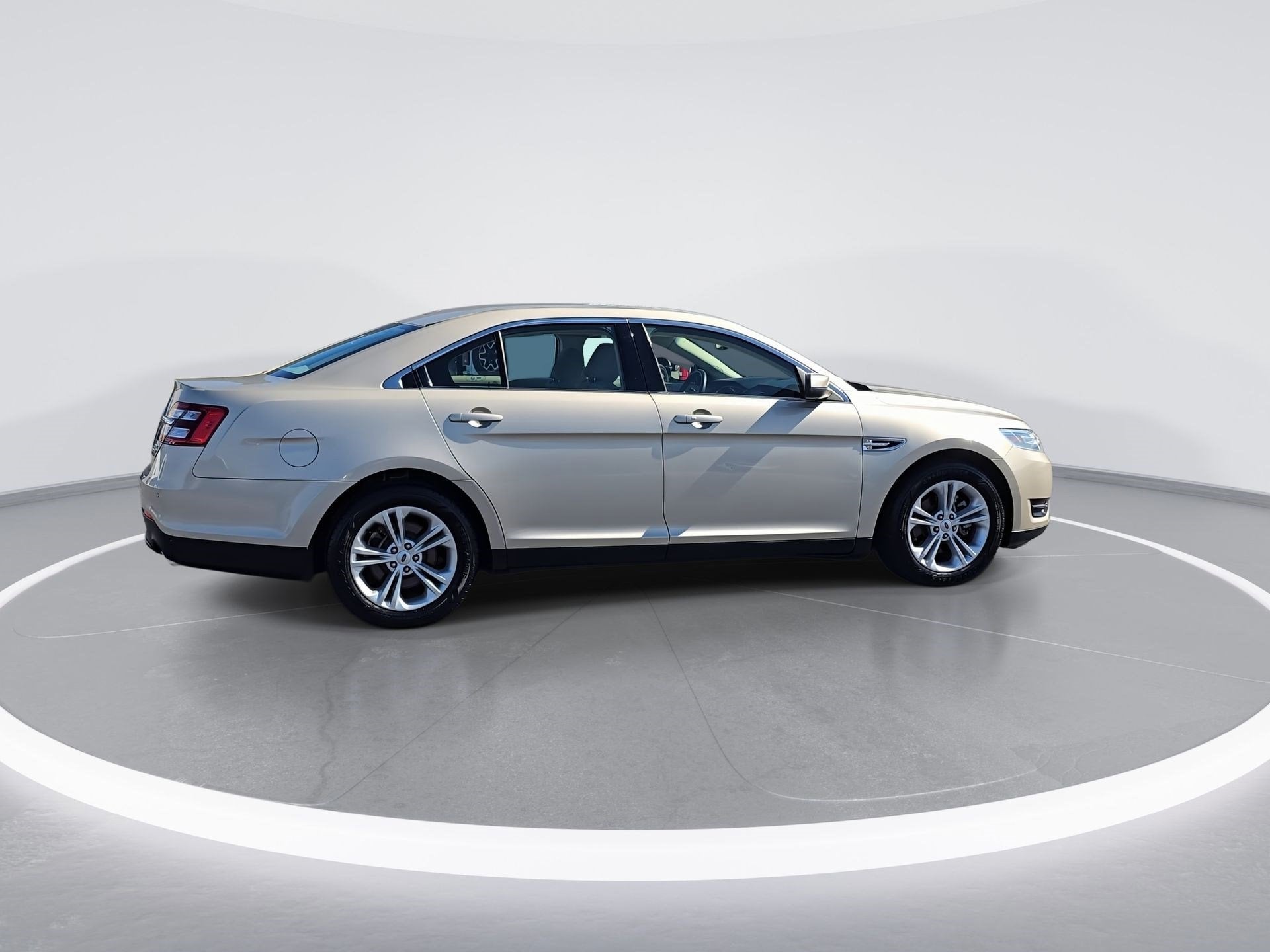 2018 Ford Taurus SEL