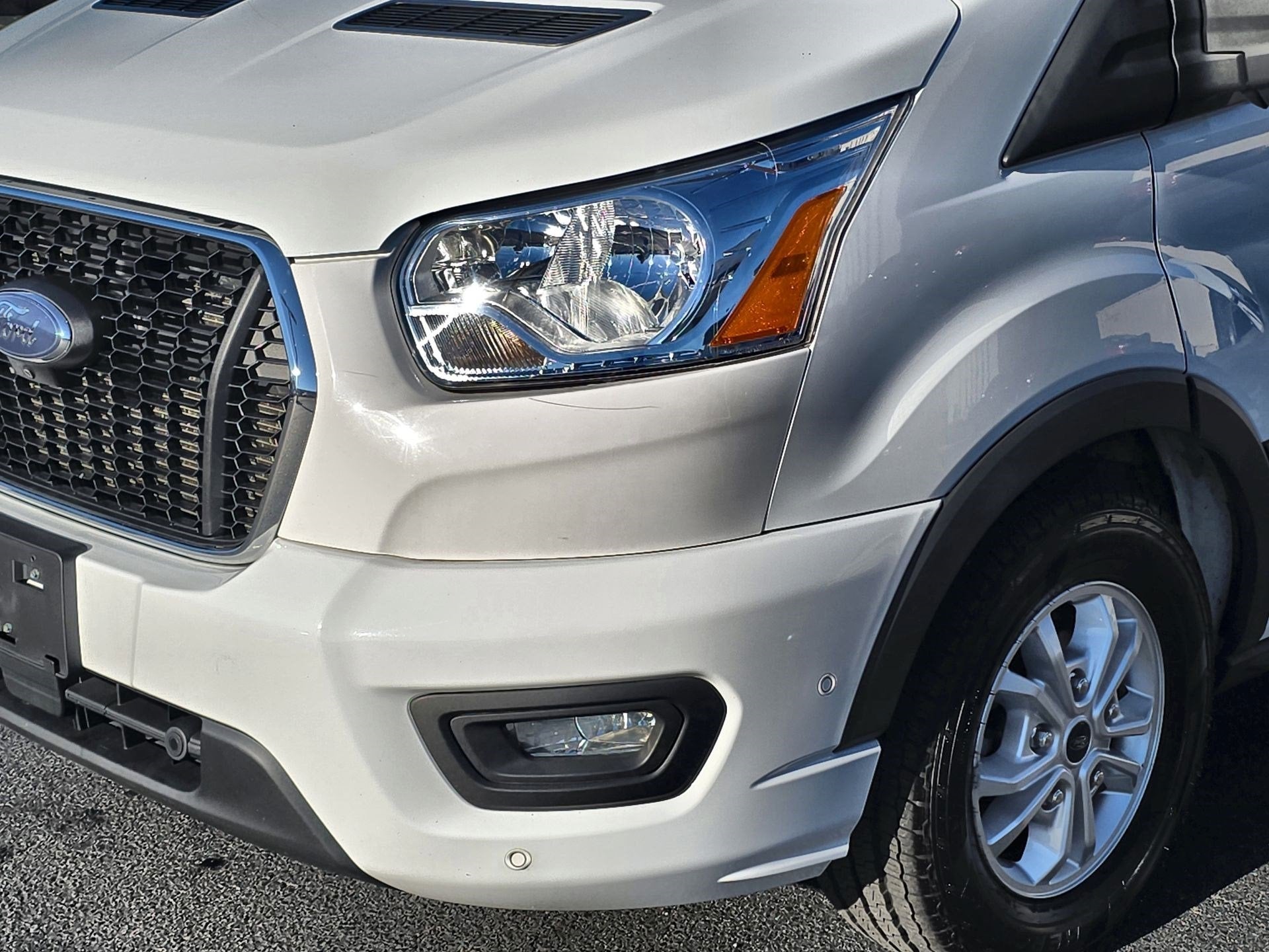 2021 Ford Transit Passenger Wagon XLT