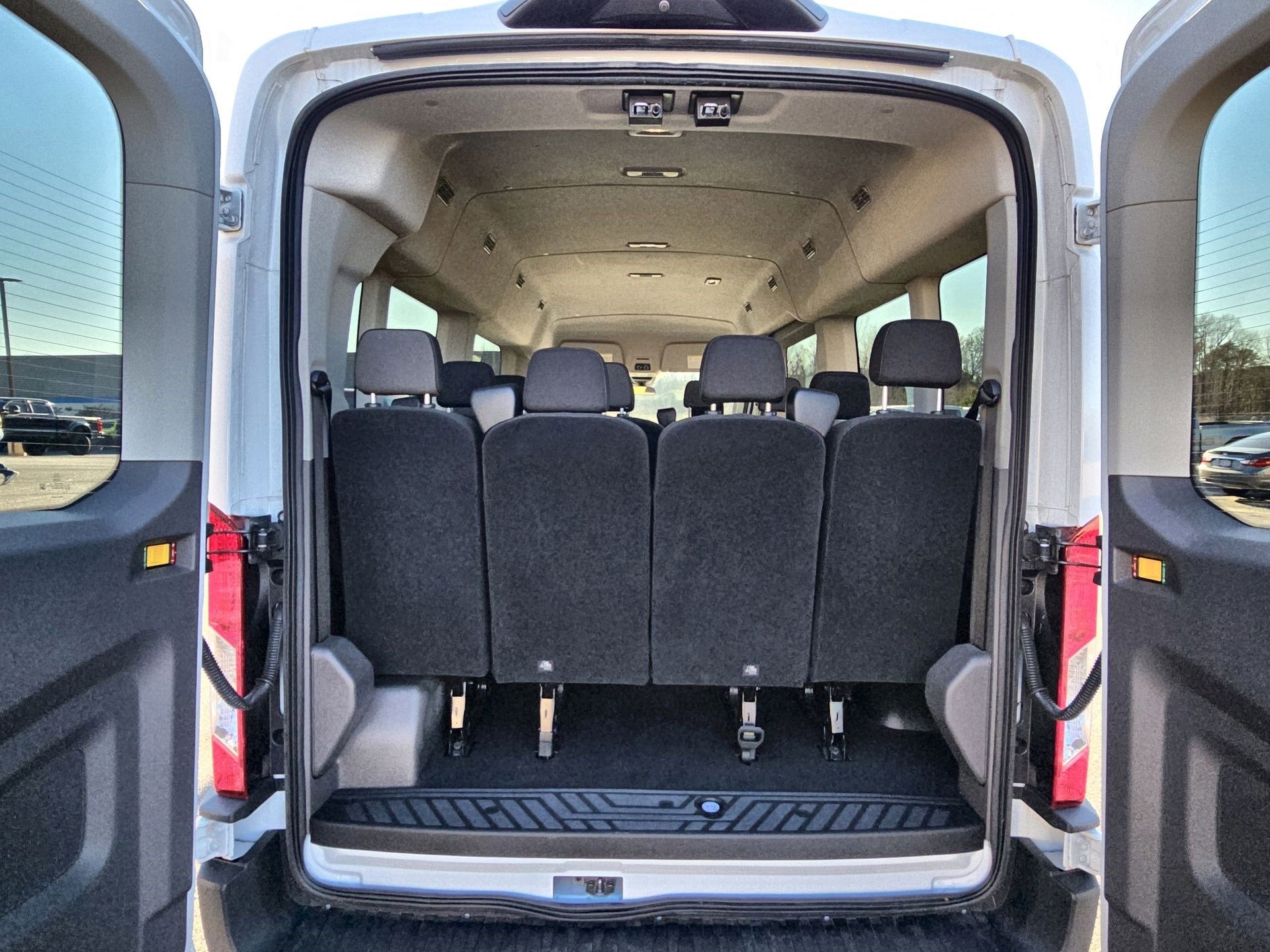 2021 Ford Transit Passenger Wagon XLT