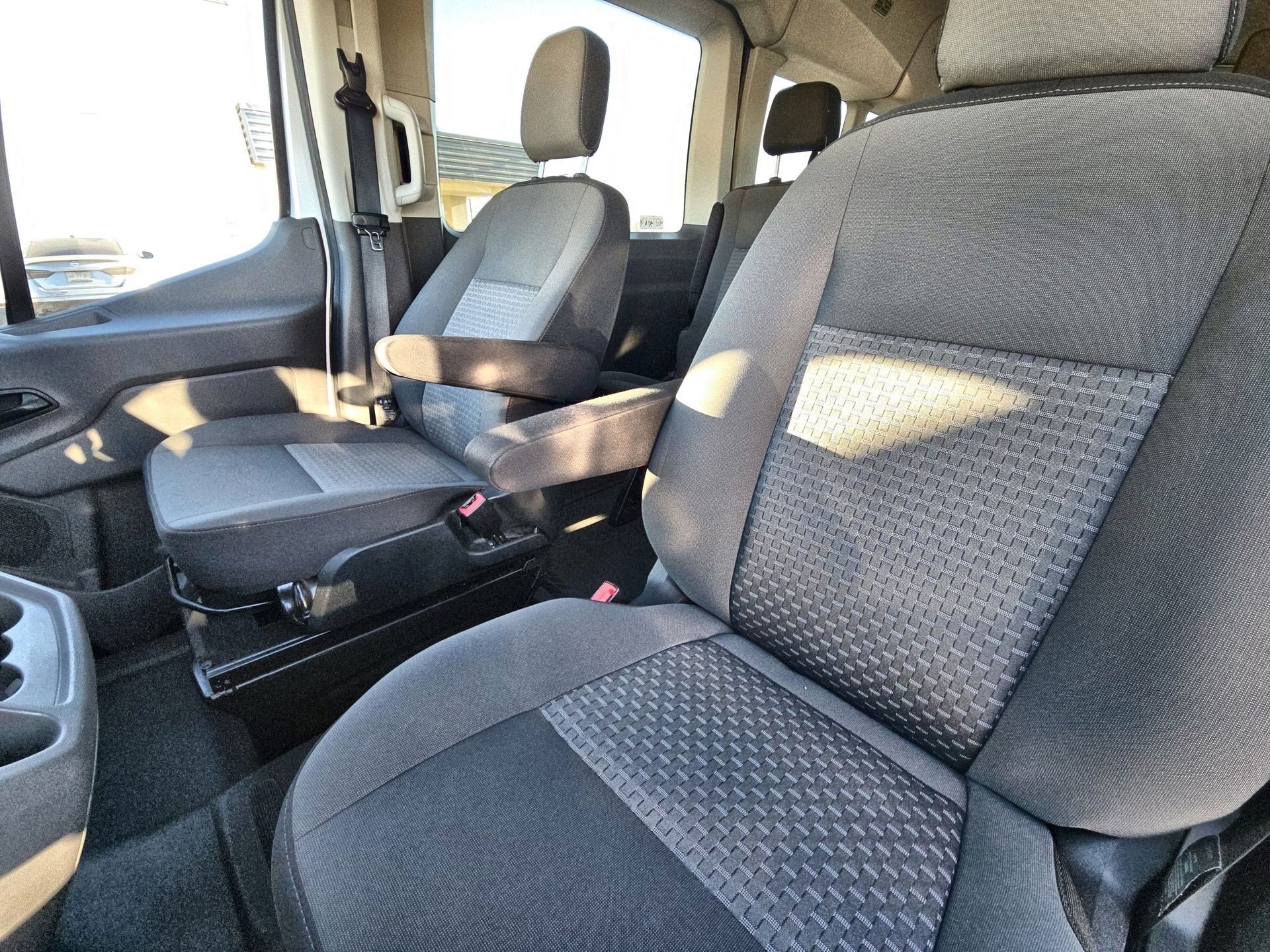 2021 Ford Transit Passenger Wagon XLT