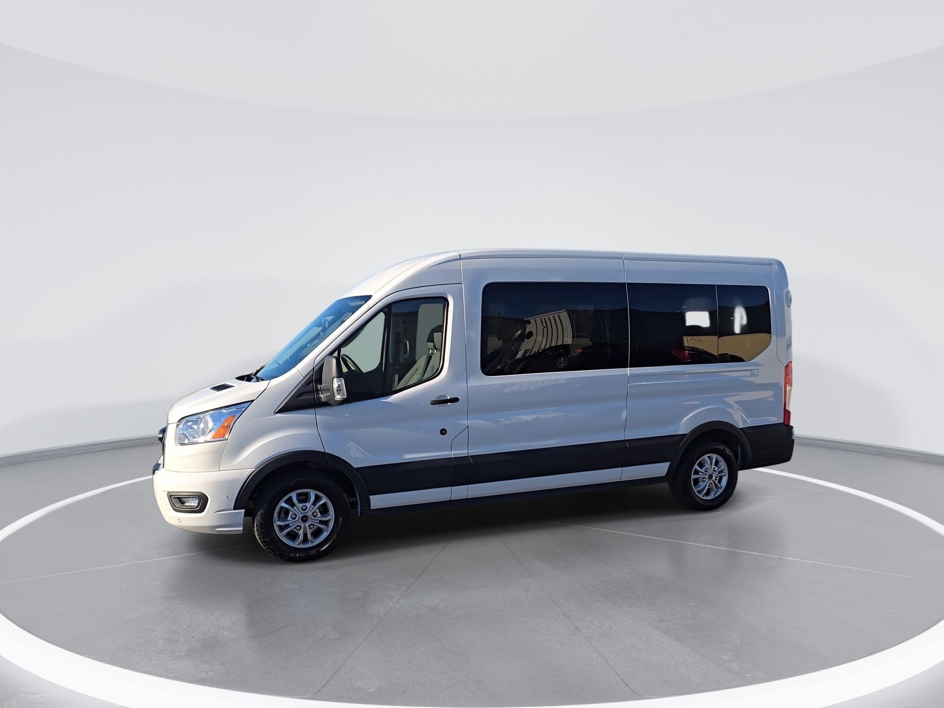 2021 Ford Transit Passenger Wagon XLT