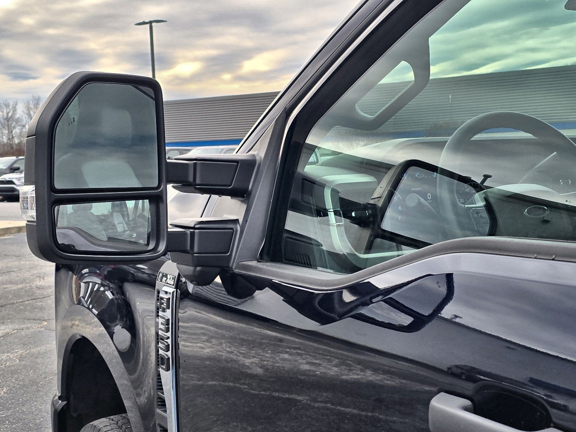 2023 Ford Super Duty F-350 DRW XL